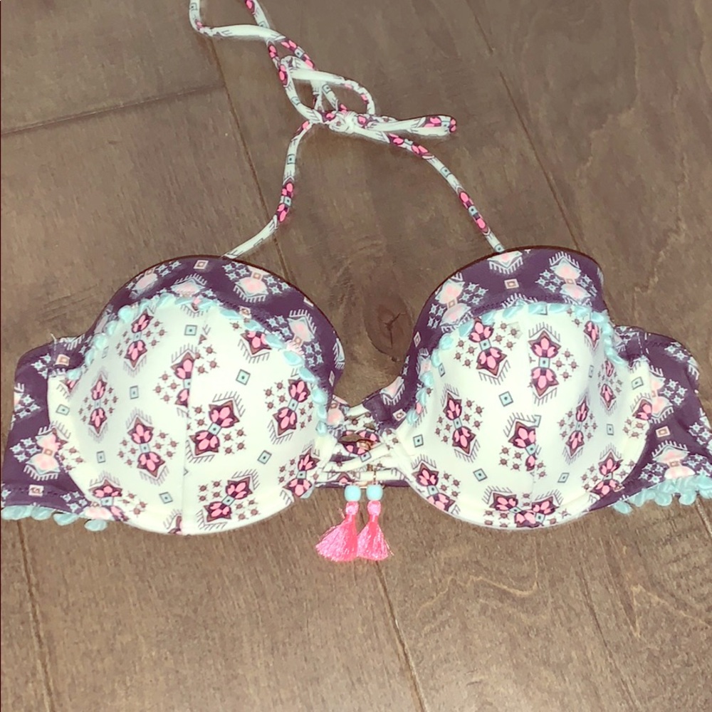 Great condition Victoria’s Secret swim top